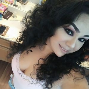 Meet your Posher, Celeste